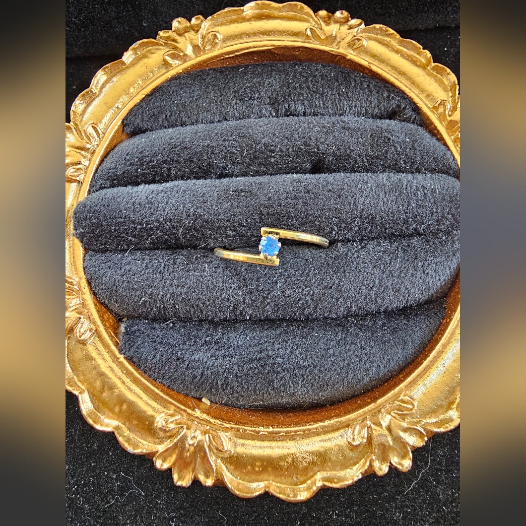 Vintage Avon Ring Size 8 22$
